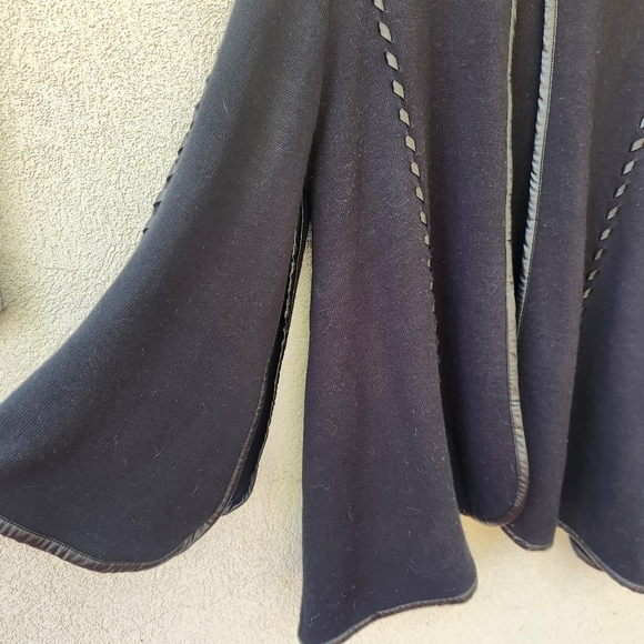 Patricia Nash Black Cape Elegant Outerwear - Picture 5 of 9
